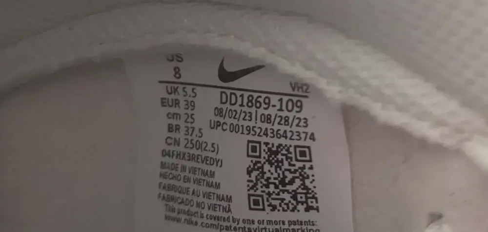 Nike Dunk High Summit White Sail Gum Sole Women’s 8 NWOT Clean Minimal Y2K
